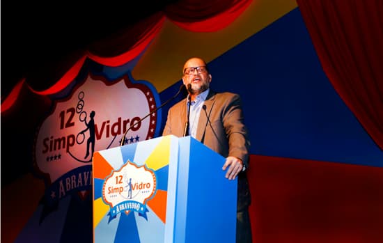 Palestra de Clóvis de Barros Filho é aula sobre ética e moral
