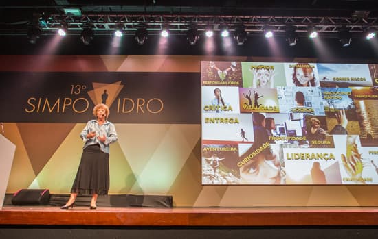 Heloísa Capelas leva emoção e autoconhecimento ao 13º Simpovidro