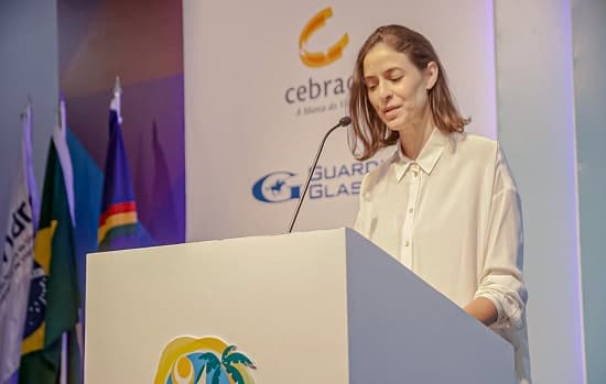 14º Simpovidro: Sol Camacho explica como vidro pode fazer cidades melhores