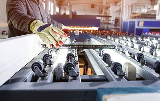IBGE: produção industrial recua 0,7% em agosto