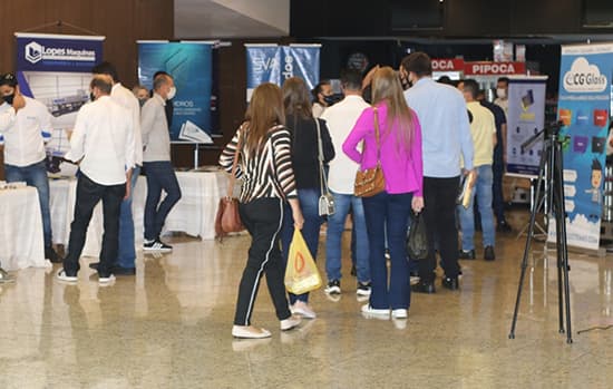 Ascevi-SC organiza evento vidreiro em cinema