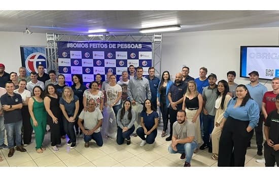 Adivipar-PR realiza o Tour do Vidro em beneficiadoras do Estado