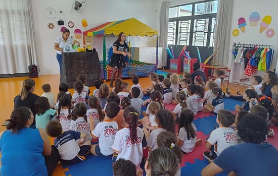 Massfix promove ação educativa sobre reciclagem de vidro em escolas