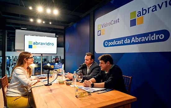 Números do Panorama Abravidro são assunto no VidroCast