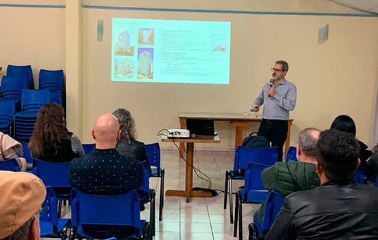 Sindividros-RS leva palestra sobre vidro a estudantes e especificadores