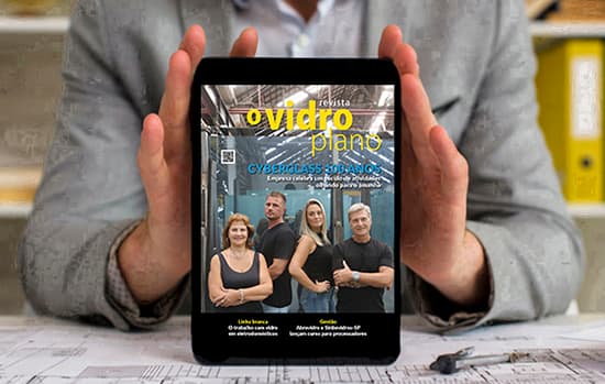 O Vidroplano de fevereiro: Cyberglass completa 100 anos de atividades