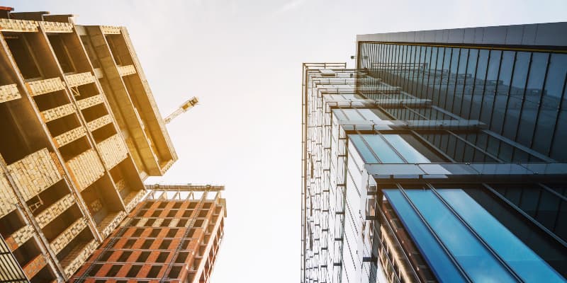 Mercado imobiliário brasileiro cresce 61,7% em lançamentos no 1º tri de 2025